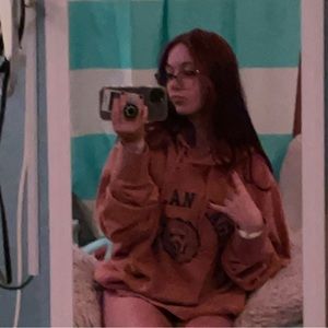 Meet your Posher, Mackenzye